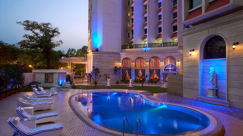 Hotel Shangri La Escorts